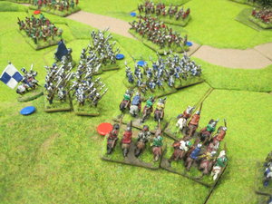 The Yorkist cavalry finally defeated - the Lancastrians gain the upper hand!